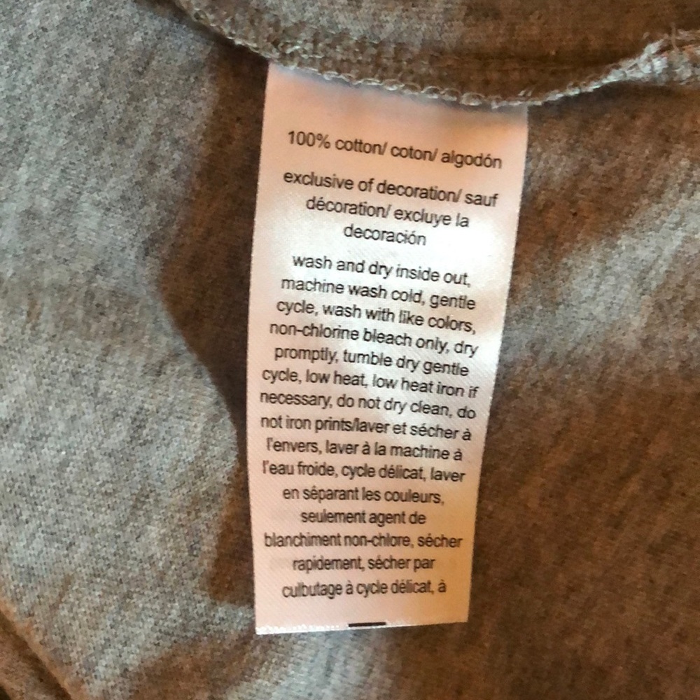 NWT Tommy Hilfiger M Tee!! - Picture 7 of 8